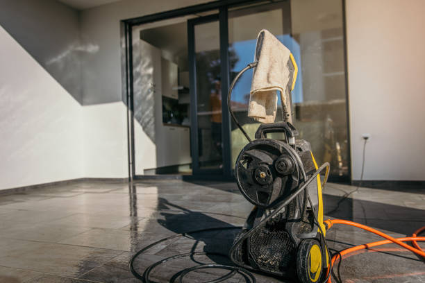 Animal Enclosure Cleaning in Marion, TX